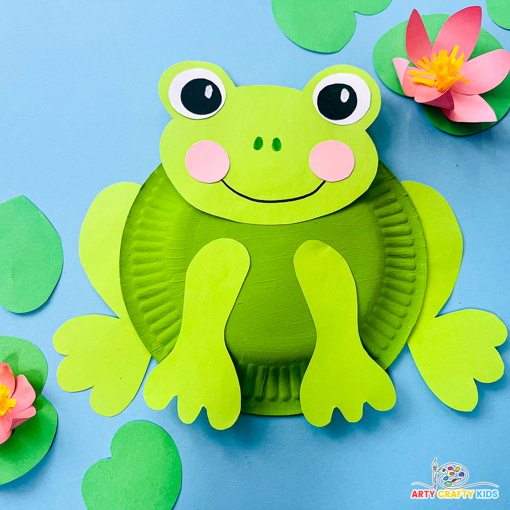 Cute paper plate frog craft made with a frog template and paper plate. Perfect for kids of all ages, especially preschoolers.