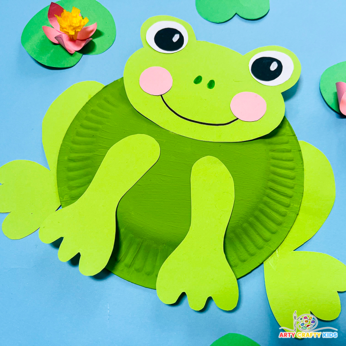 Cute paper plate frog craft made with a frog template and paper plate. Perfect for kids of all ages, especially preschoolers.