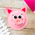 Looking for a fun farm animal activity for kids? This paper plate pig craft is ideal for preschool learning and creative play.